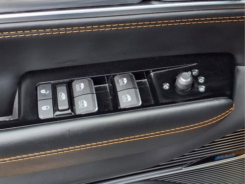 Used 2024 Jeep Grand Wagoneer L Series III image 19