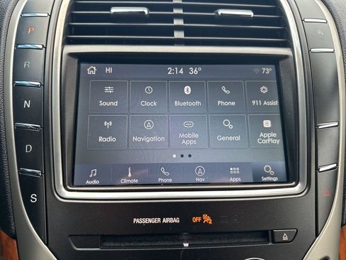 Used 2019 Lincoln Nautilus Select image 22