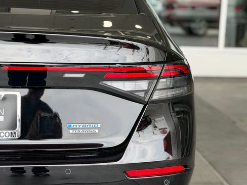 Used 2025 Honda Accord Touring image 12
