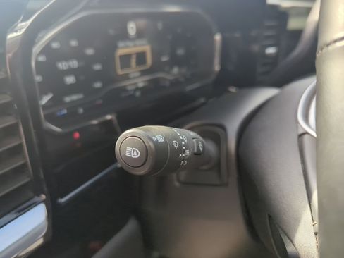 Used 2024 GMC Sierra 1500 Elevation image 24