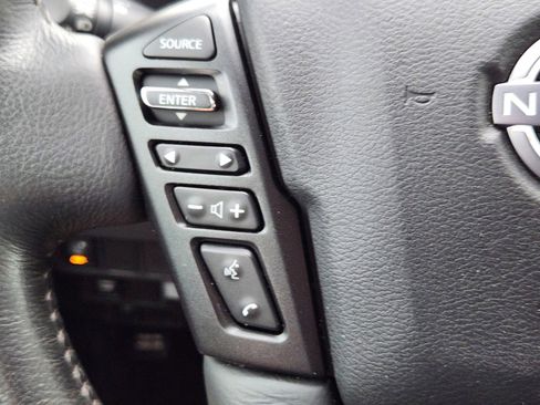 Used 2022 Nissan Frontier SV image 21