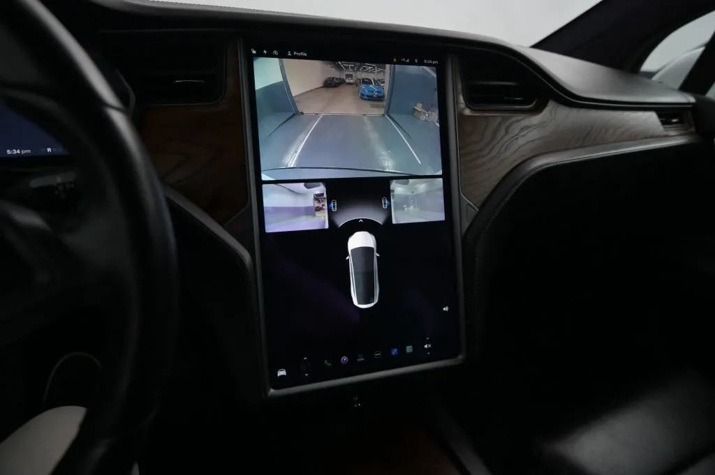 Used 2020 Tesla Model X Long Range AWD/4WD image 23