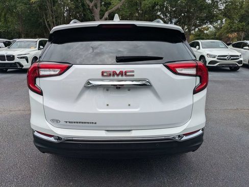 Used 2023 GMC Terrain SLT w/ Infotainment Package II FWD image 4