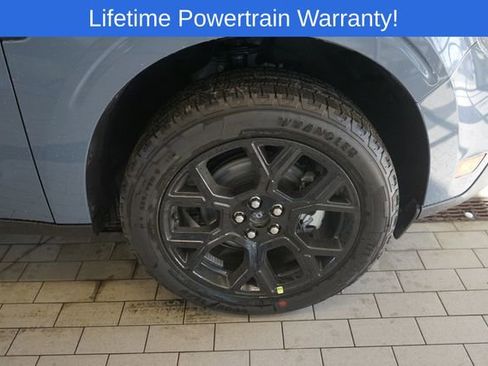 New 2025 Ford Maverick Lariat w/ Black Appearance Package image 15