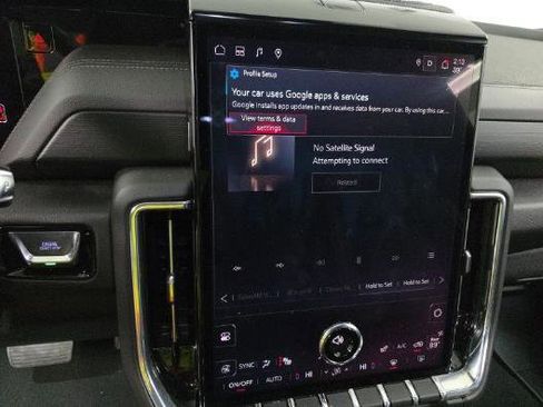 Used 2025 GMC Yukon Denali image 10