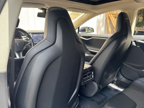 Used 2014 Tesla Model S 85 RWD image 31