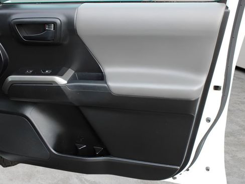 Used 2019 Toyota Tacoma SR5 image 24