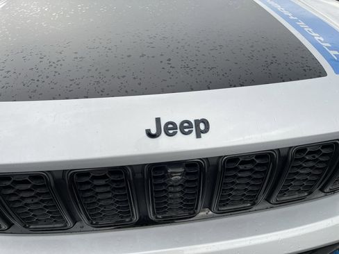Used 2022 Jeep Grand Cherokee Trailhawk w/ Advanced Protech Group II AWD/4WD image 31