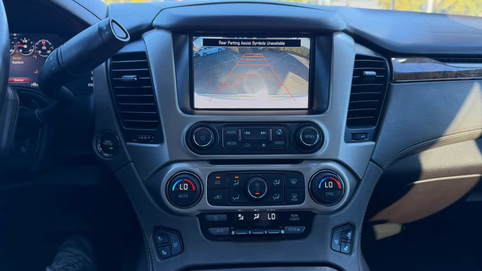 Used 2015 GMC Yukon XL Denali w/ Touring Package RWD image 17