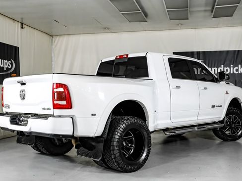 Used 2022 RAM 3500 Limited w/ Body Color Bumper Group AWD/4WD image 8
