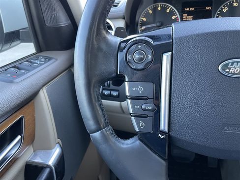 Used 2016 Land Rover LR4 HSE AWD/4WD image 29