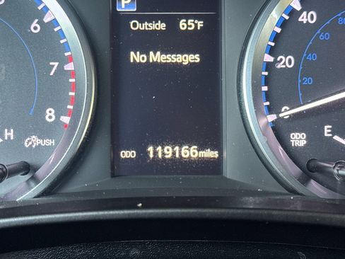 Used 2017 Toyota Highlander LE FWD image 22