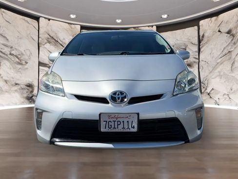 Used 2014 Toyota Prius Two FWD image 2