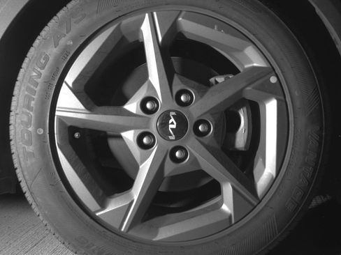 Used 2025 Kia K4 LXS image 13