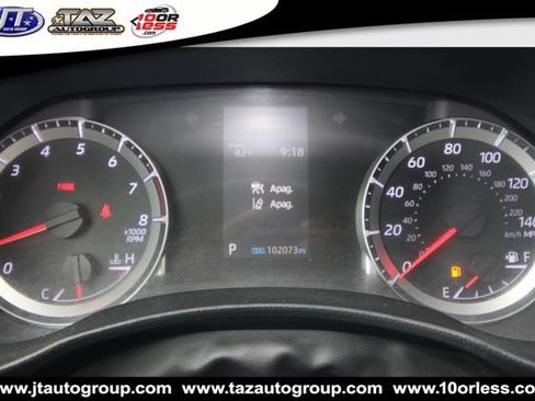Used 2021 Toyota Highlander LE FWD image 17