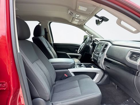 Used 2019 Nissan Titan SV w/ SV Convenience Package AWD/4WD image 25