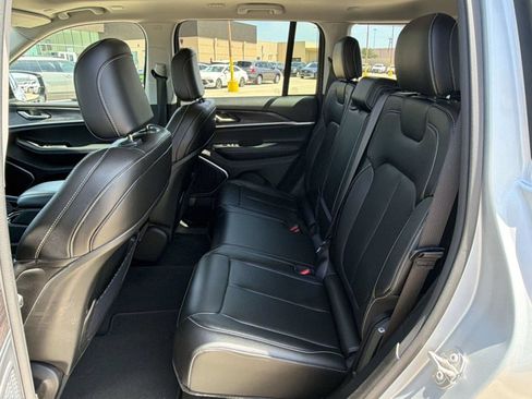 Used 2023 Jeep Grand Cherokee 4WD 4xe image 24
