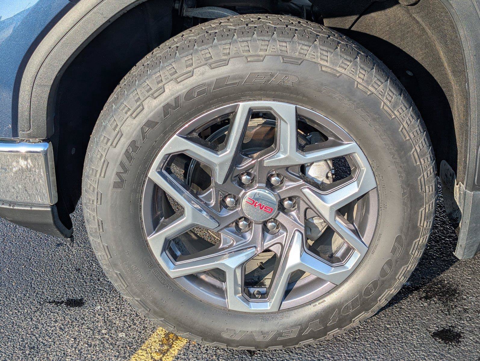Used 2022 GMC Sierra 1500 SLT AWD/4WD image 11