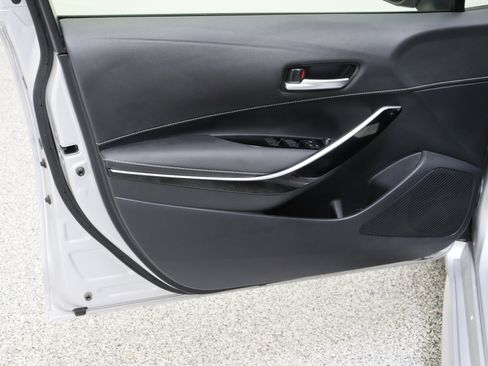 Used 2023 Toyota Corolla XSE FWD image 10