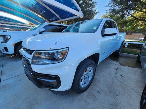Used 2022 Chevrolet Colorado LT w/ Safety Package RWD image 3