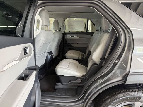 New 2026 Ford Explorer Active w/ Active Comfort Package AWD/4WD image 25