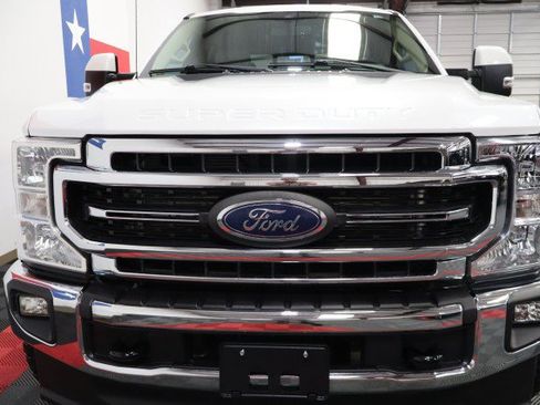 Used 2020 Ford F250 Lariat w/ Lariat Value Package AWD/4WD image 4