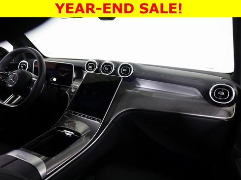 Used 2025 Mercedes-Benz GLC 300 4MATIC image 41