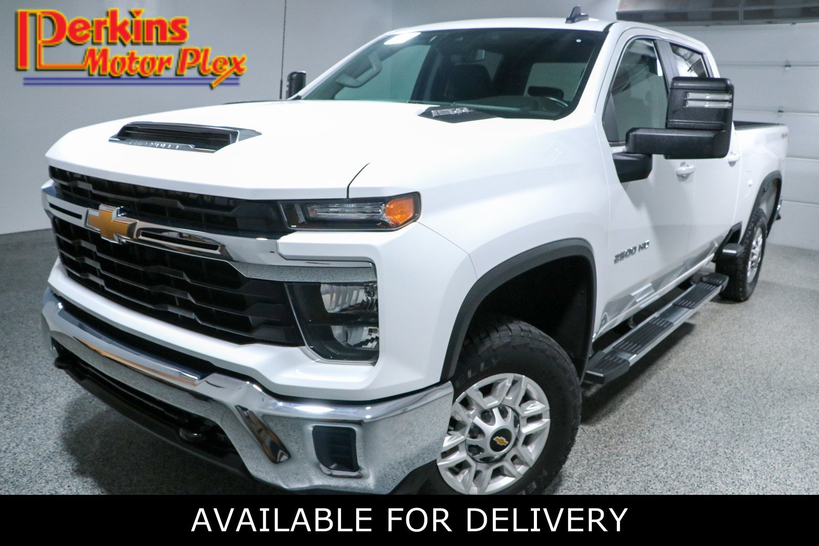 Used 2024 Chevrolet Silverado 2500 LT AWD/4WD image 1