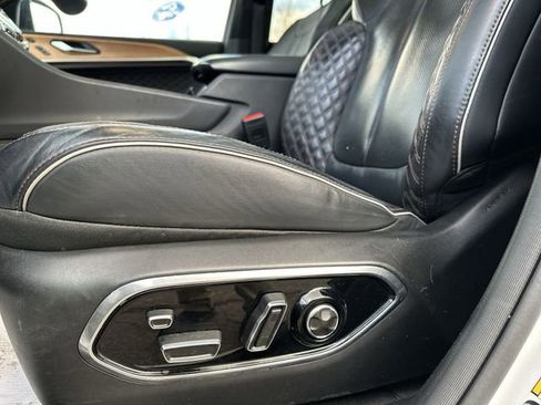 Used 2023 Jeep Grand Cherokee Summit image 16