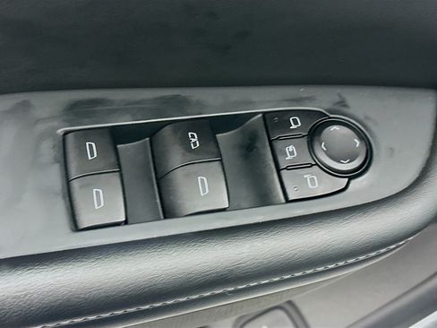 Used 2025 Buick Enclave Preferred FWD image 15