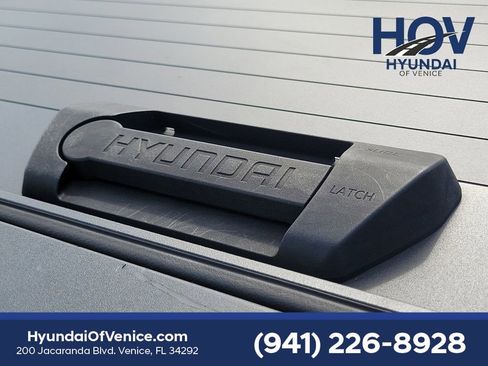 Certified 2025 Hyundai Santa Cruz Limited AWD/4WD image 15