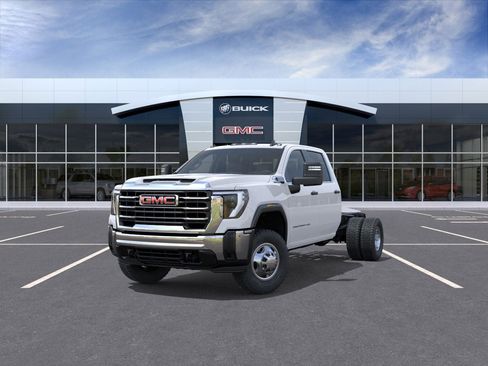 New 2026 GMC Sierra 3500 Pro w/ Convenience Package RWD image 8