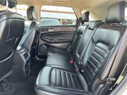 Used 2019 Ford Edge SEL w/ Equipment Group 201A image 20