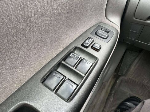 Used 2006 Toyota Camry LE FWD image 24