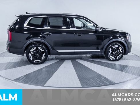 Used 2025 Kia Telluride S FWD image 11