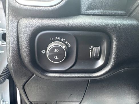 Used 2025 RAM 2500 Big Horn AWD/4WD image 12