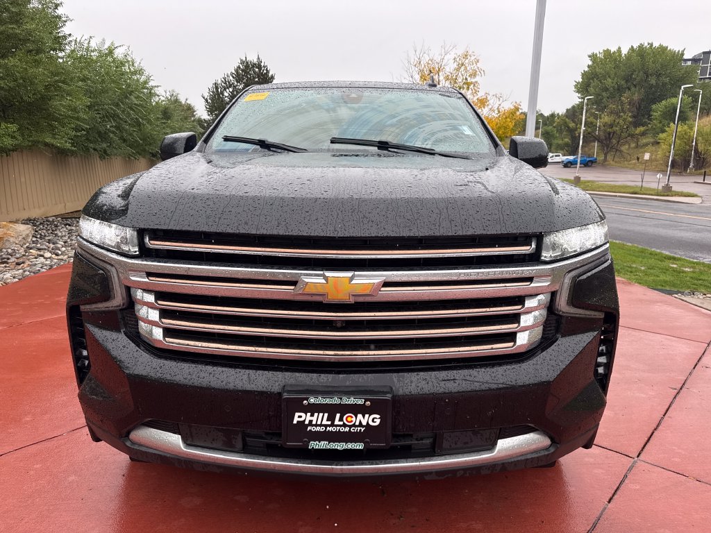 Used 2021 Chevrolet Suburban High Country w/ Premium Package 2 AWD/4WD image 2