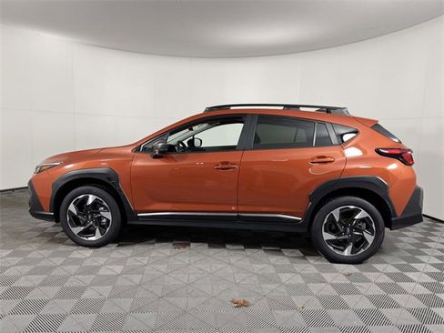 Used 2025 Subaru Crosstrek 2.5i Limited w/ Crosstrek Mirror Package image 11