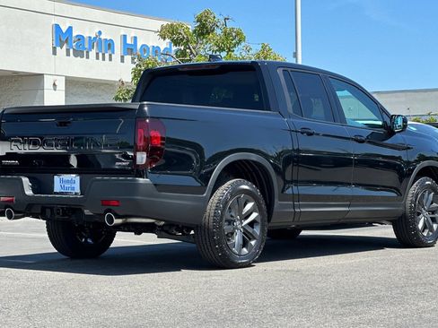 New 2025 Honda Ridgeline Sport image 3