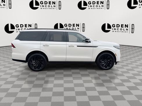 Certified 2026 Lincoln Navigator Reserve w/ Jet Appearance Package AWD/4WD image 9