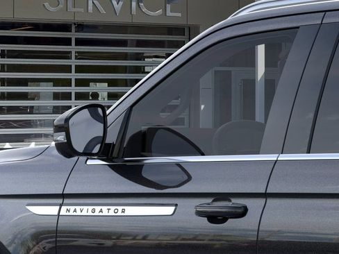 New 2026 Lincoln Navigator L Reserve AWD/4WD image 20