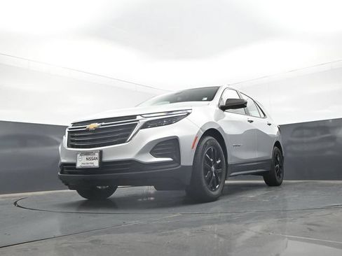 Used 2022 Chevrolet Equinox LS w/ LPO, Floor Liner Package FWD image 26
