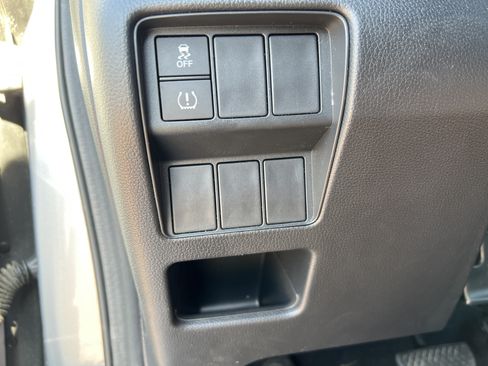 Used 2017 Honda CR-V LX image 35