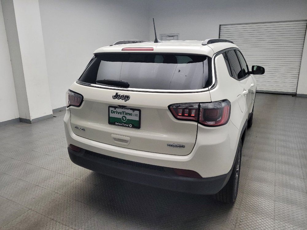 Used 2017 Jeep Compass Latitude w/ Popular Equipment Group AWD/4WD image 7