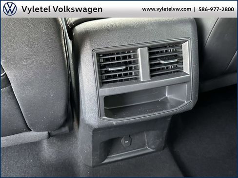 Used 2023 Volkswagen Atlas Cross Sport SE image 13