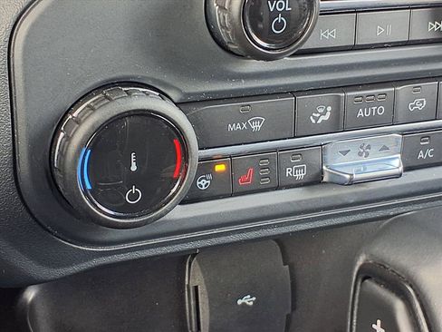 Used 2022 Ford Bronco Wildtrak image 5