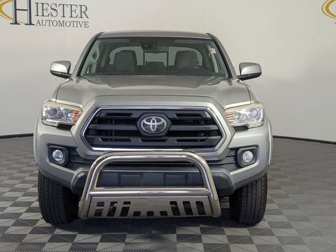 Used 2019 Toyota Tacoma SR5 RWD image 3