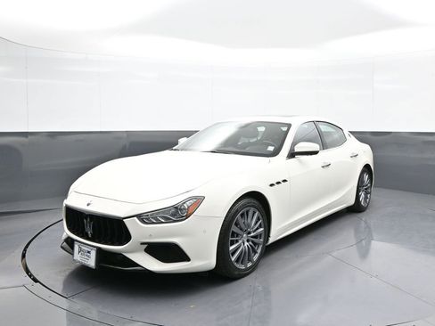 Used 2022 Maserati Ghibli Modena image 1
