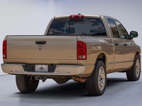Used 2005 Dodge Ram 1500 Truck SLT image 12