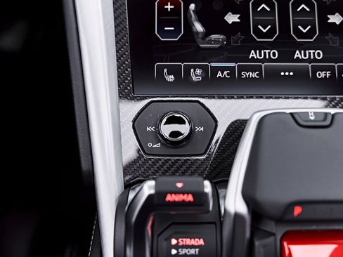 Used 2021 Lamborghini Urus AWD/4WD image 89